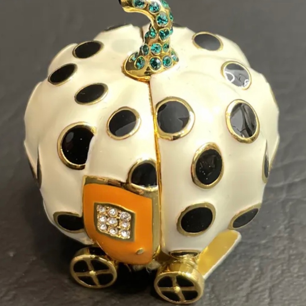 Estee Lauder Pleasures Off To The Ball Solid Compact Collectable 2018 Perfume.